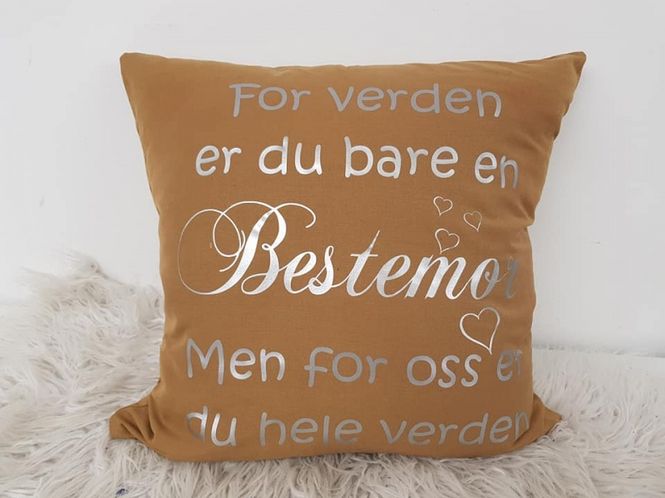 Hovedbilde Pyntepute 45x45cm  For verden ...