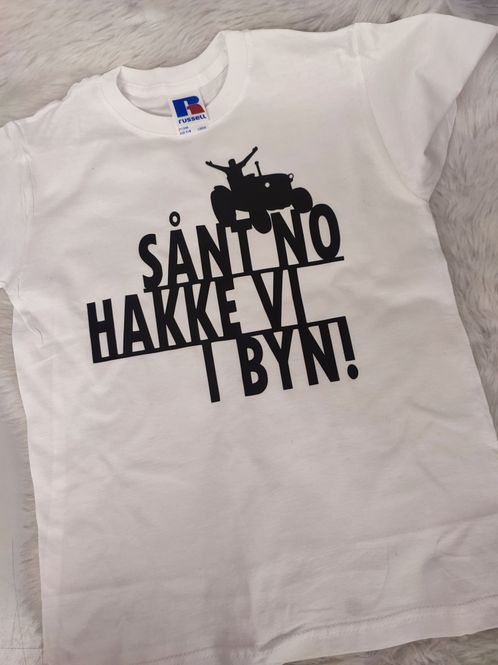 Hovedbilde Sånt no hakke vi i byn 0-16 ...