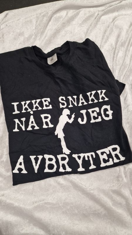 Ikke snakk når jeg ( S )