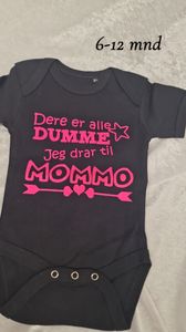 Hovedbilde Dere er alle dumme mommo 6-12 ...