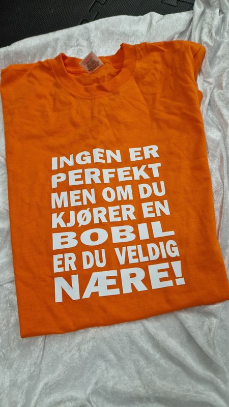 Bobil veldig orange ( S )